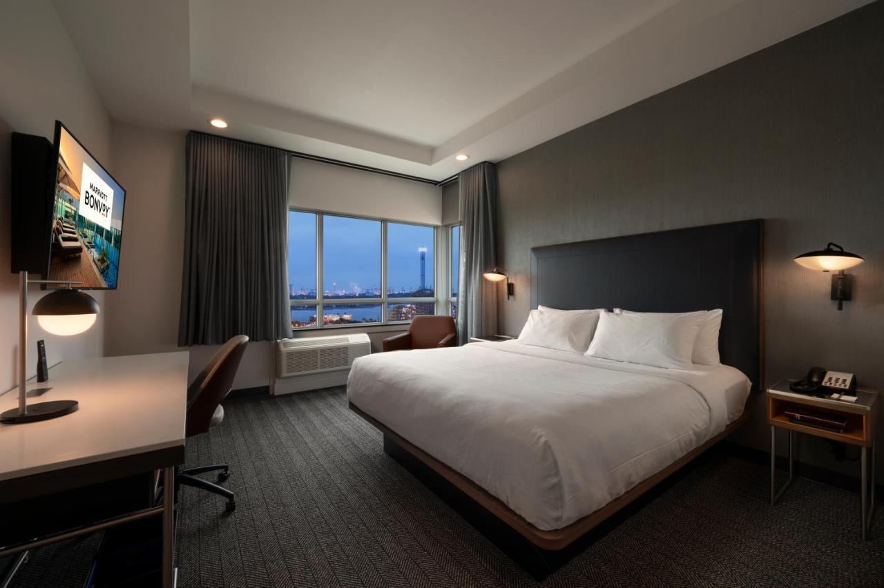 Courtyard By Marriott Houston Kemah Hotel Exterior photo